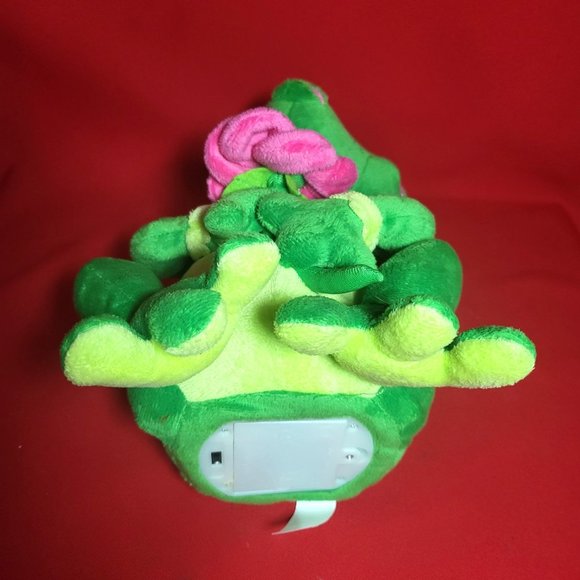 Cuddle Barn Kiss Me Cutie Frog Plush Singing Kiss Me - Picture 5 of 12